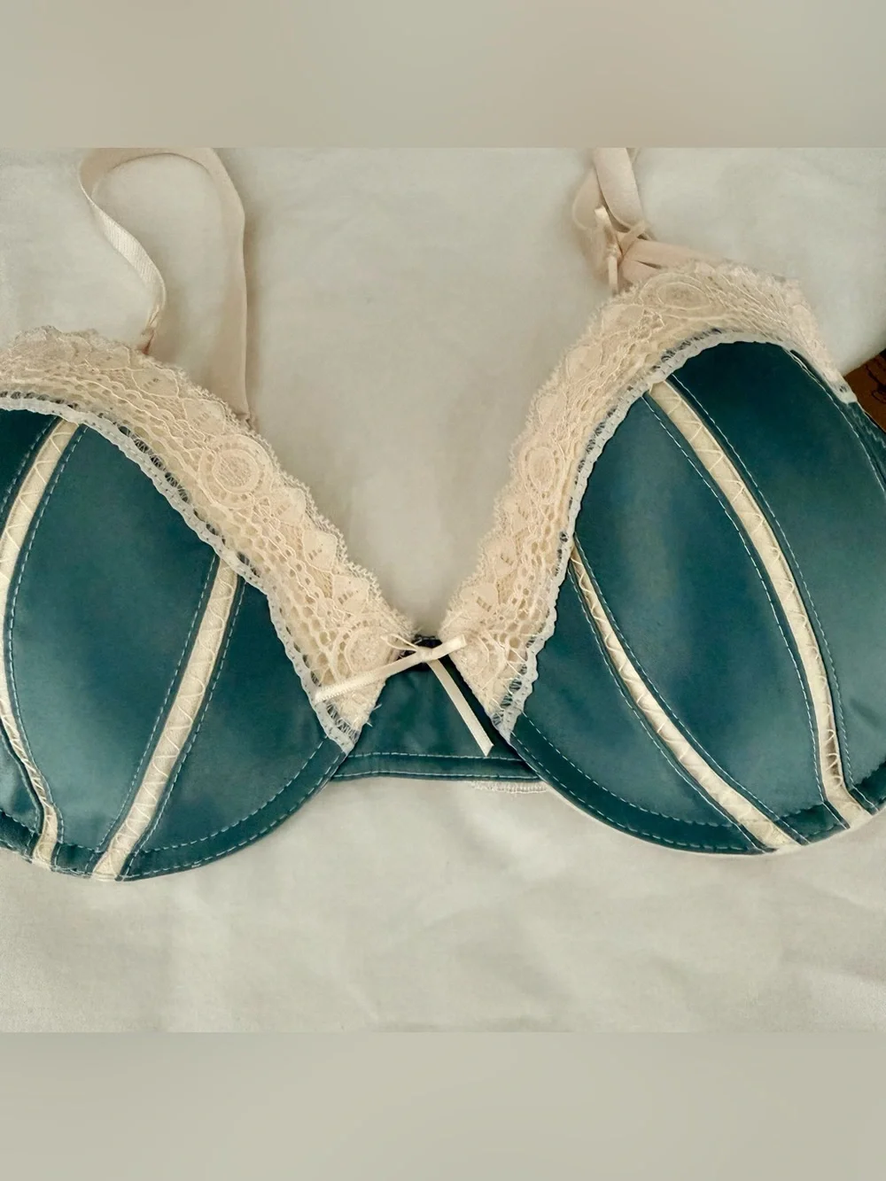 NWT Marilyn Monroe Teal Blue Lace Push Up Bra 36B Retro Boudoir Lingerie